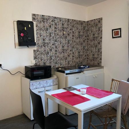 Studio 20 Min De La Mer Ideal Pour Les Deplacements Professionnels Plouaret Exterior foto